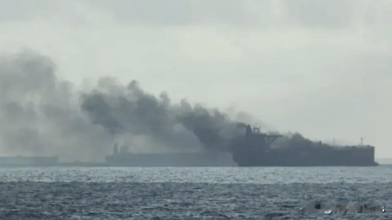 无人机袭击了一艘驶往新罗西斯克的油轮

劳氏名单报道，在土耳其海岸外的黑海，因海