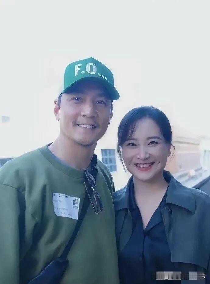 真实也是一种态度，我相信真实才是最好的。就算不是你粉丝，但是你的态度真的挺实在的