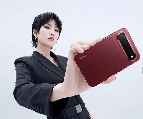 找到原因了！姚安娜这么有才华，为什么会去内娱发展？

其实并不纯粹是因为爱好，还