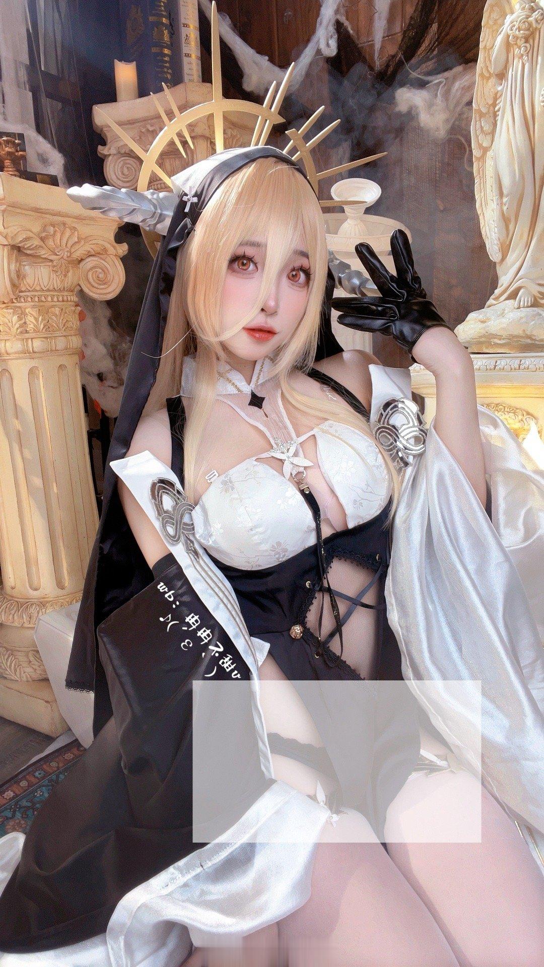 #碧蓝航线[超话]##怨仇# 聆听你的祈祷✝️超喜欢这套哇!!!第一次尝试修女类