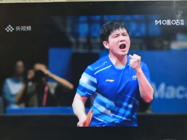 樊振东4-2战胜王楚钦（比分：7-11, 11-9, 9-11, 11-7, 1