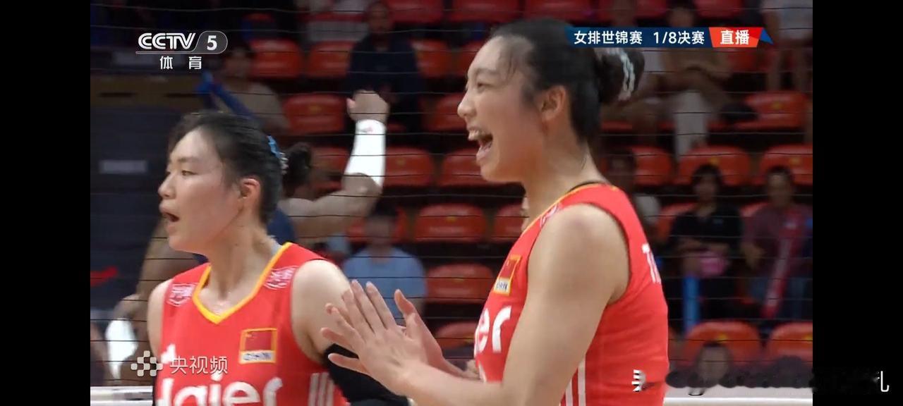 让二追三，法国女排打疯了，中国女排绝地反击！


女排世锦赛八分之一决赛，中国女