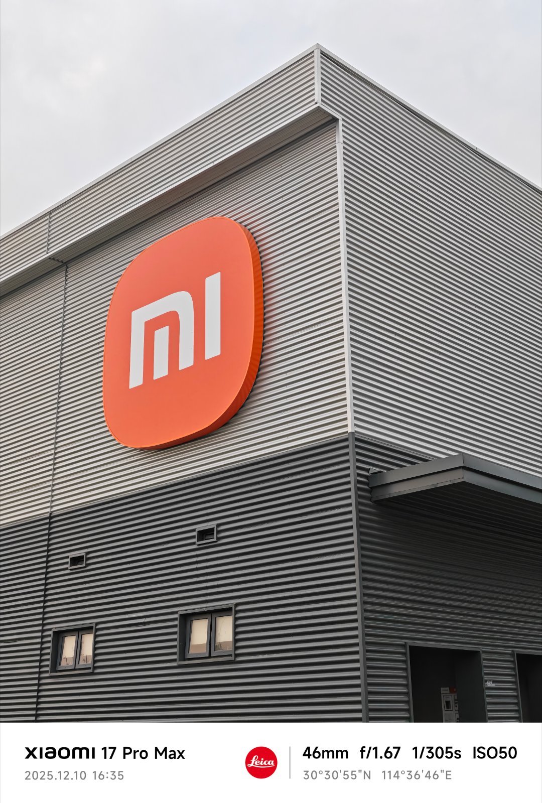 今天来小米武汉大家电工厂来看看，没错，就是那个平均 6.5s 能下线一台空调的这