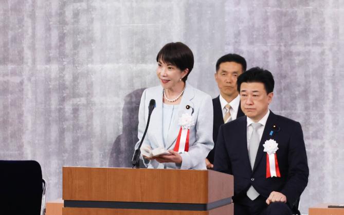 4月28日，澳大利亚外长黄英贤在东京和日本外相会谈，表态“两国关系空前亲密，战略