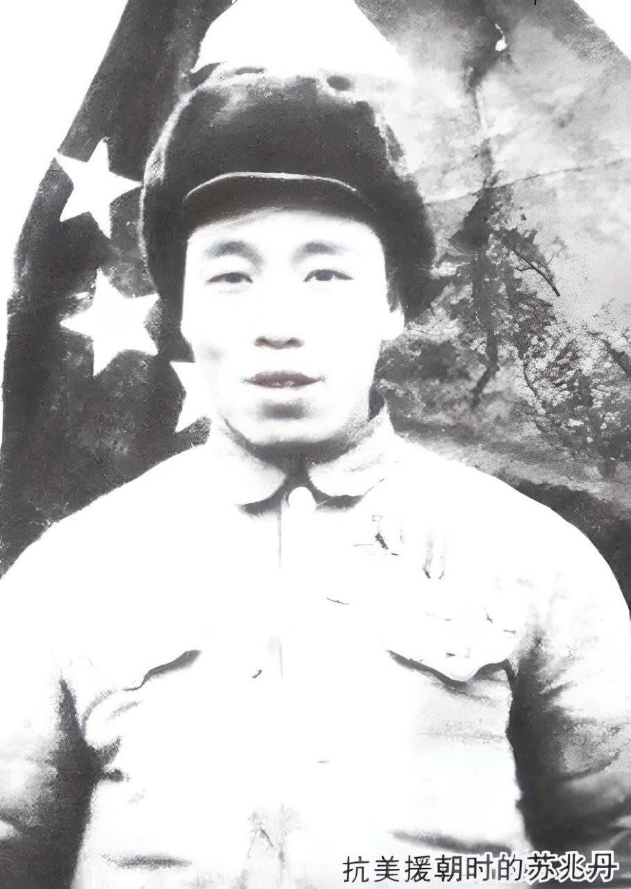 [太阳]1953年，毛主席见到志愿军“打坦克英雄”苏吊蛋后，觉得这个名字实在不雅