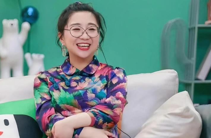 世上渣女千千万，
最怕傅首尔这种！
离婚一年后，前夫成最大赢家

傅首尔把前夫比