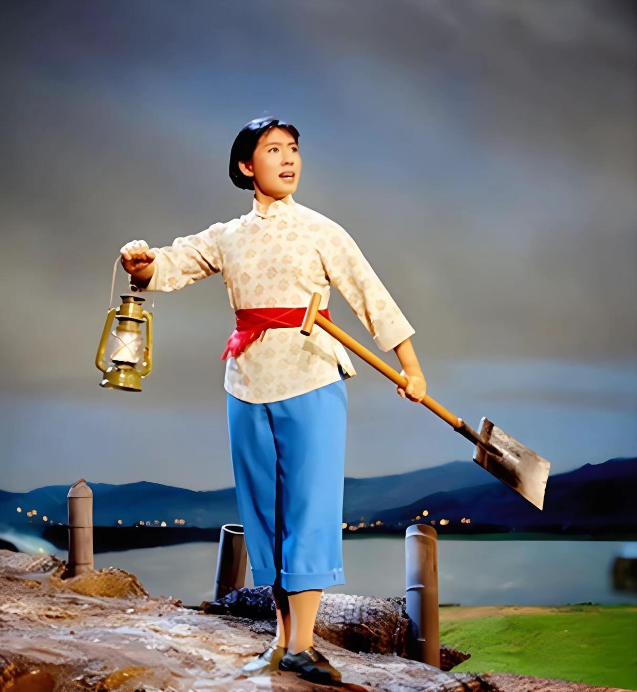 龙江精神永放光芒！向人民戏剧表演艺术家李炳淑致敬！[赞][赞][赞][玫瑰][玫