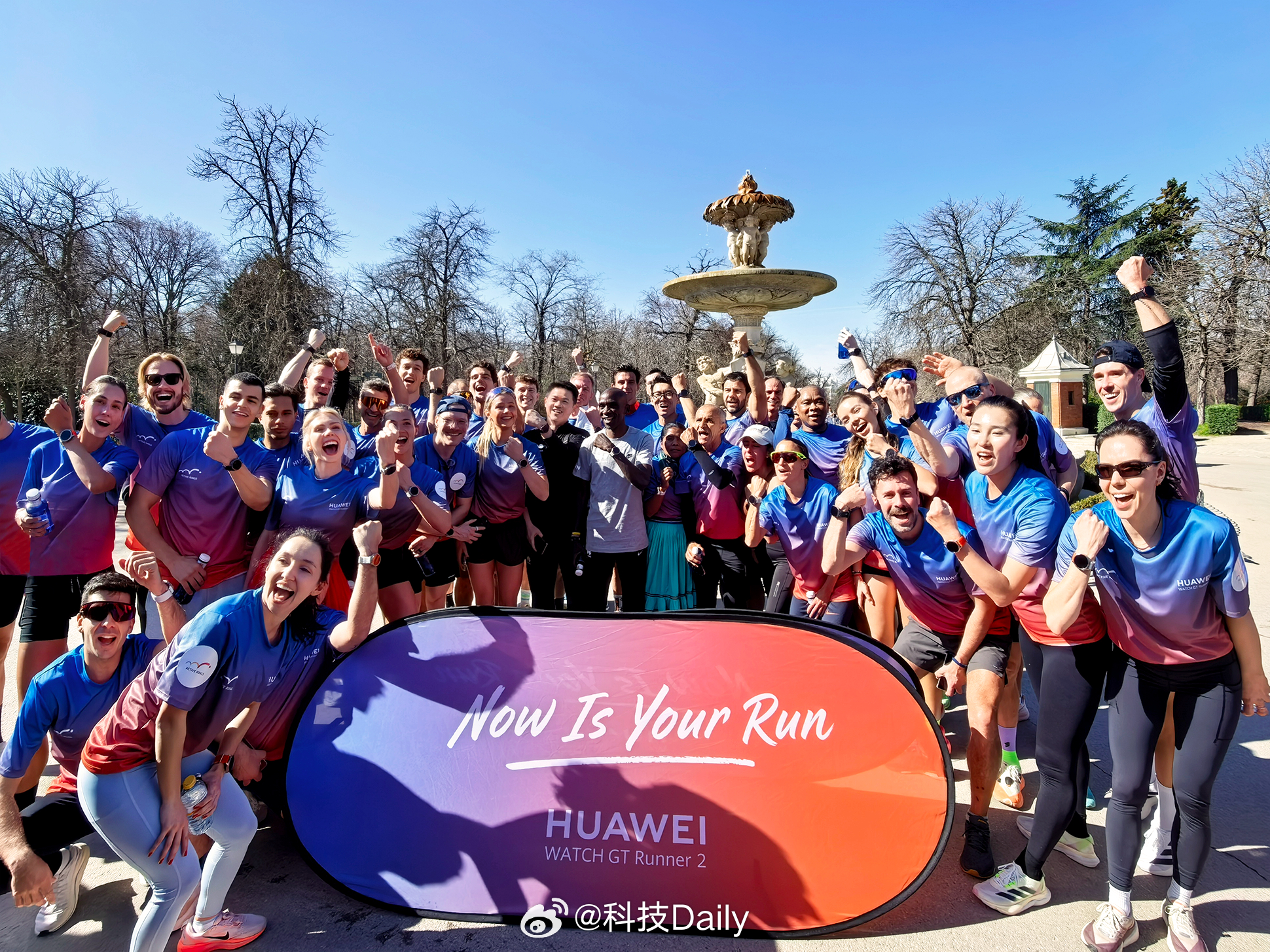 华为快闪店亮相马德里核心商圈，说实在的欧洲市场需要华为。WATCH GT Run