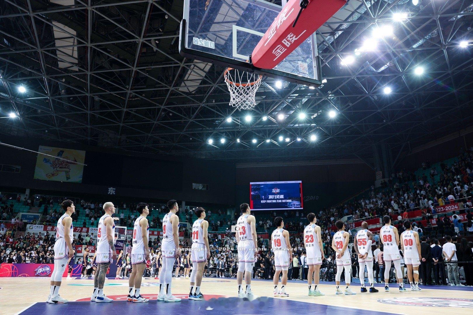 广州 vs新疆 G4Let's go！#季后赛谁是大赢家##新疆男篮##小卢篮球