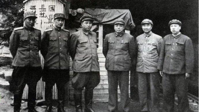 1952年彭德怀回国前特意点名见洪学智，洪学智叮嘱彭德怀不要忘记彼此许下的诺言！