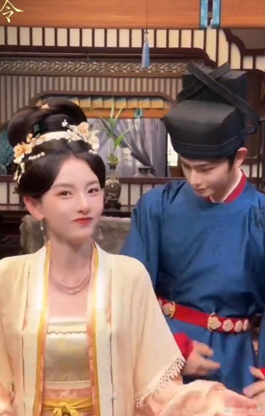 丁禹兮宋祖儿萤火相伴司宫令 萤火为证，相伴相依｜赵皑吴蒖蒖的故事，藏着古偶最动人
