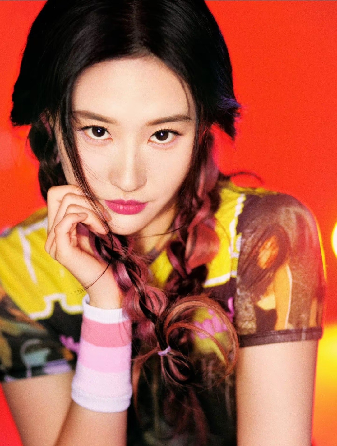 刘亦菲现在没有以前好看了。 ​​​