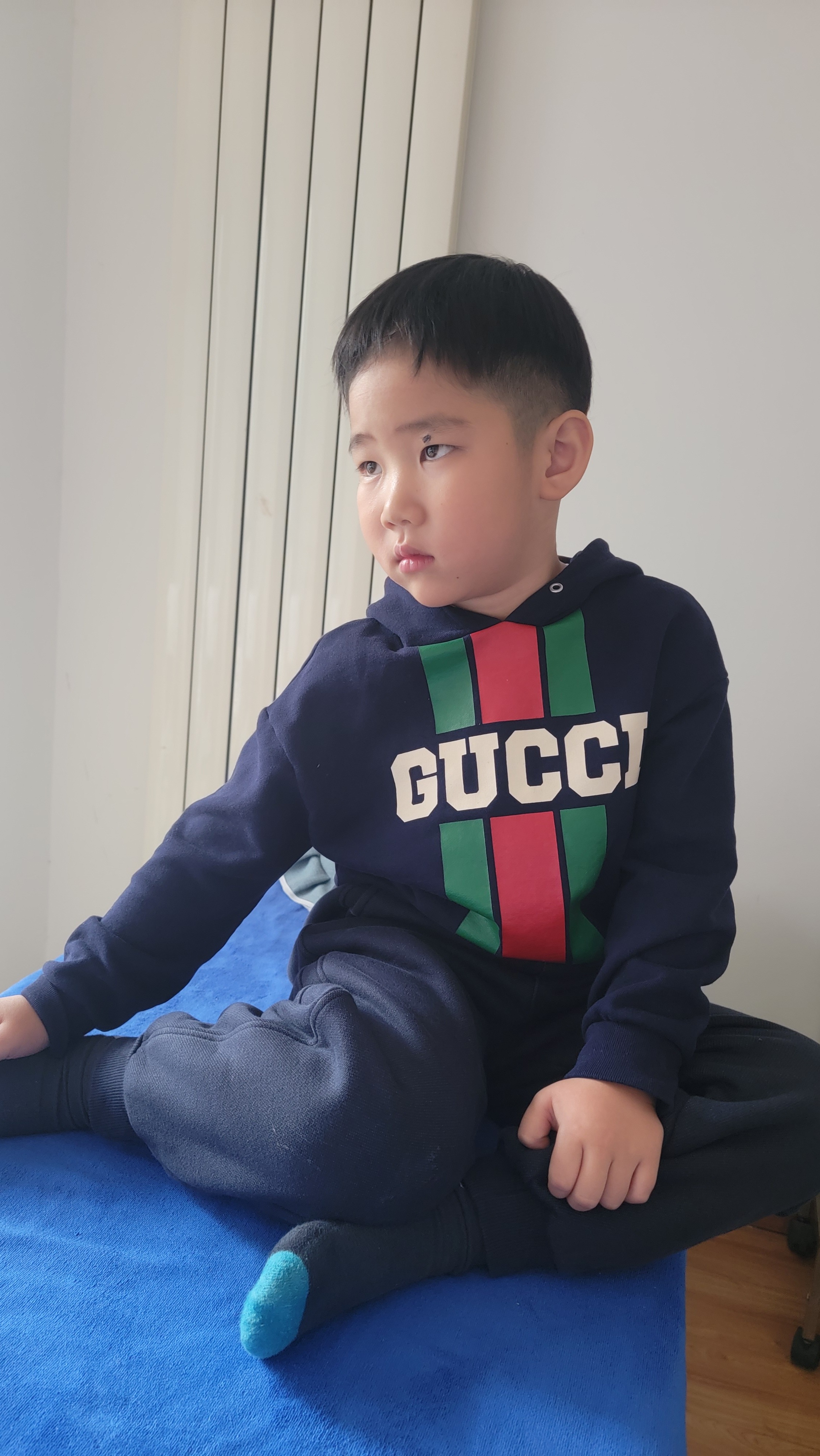 教育孩子最重要的事，是帮助他/她成为“有内核”的人。这个“内核”可以分解为三个相