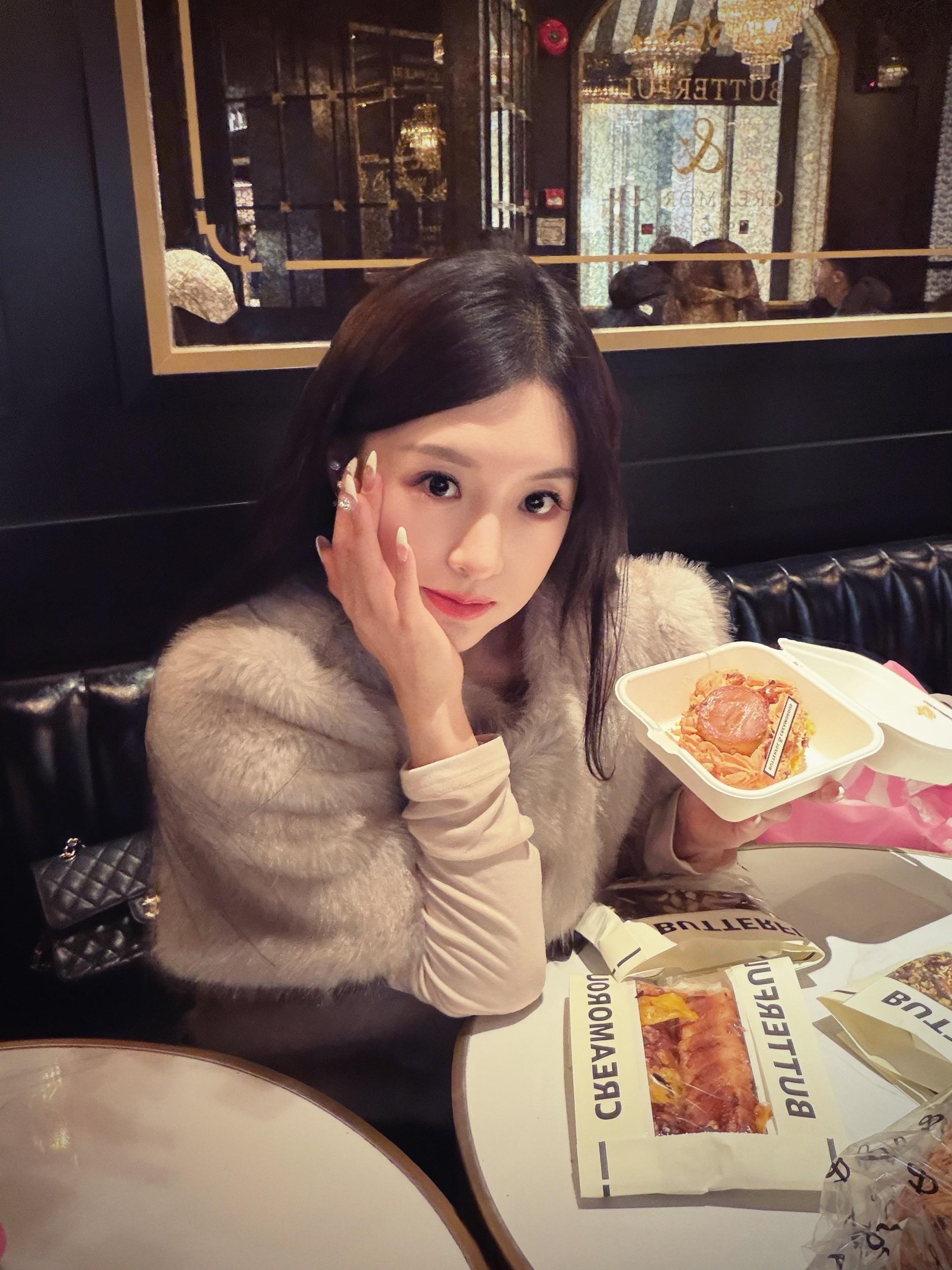 偶尔打扮一下，经常偶尔