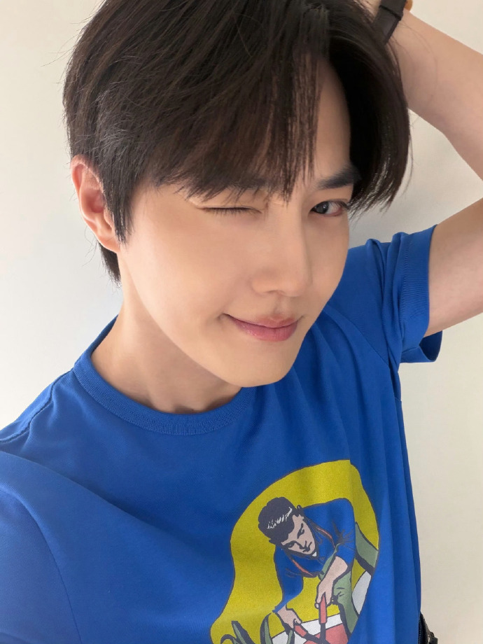 SUHO感叹EXO成员变动 怎么可能不遗憾呢，身为局外人的我们都很惋惜，作为队长