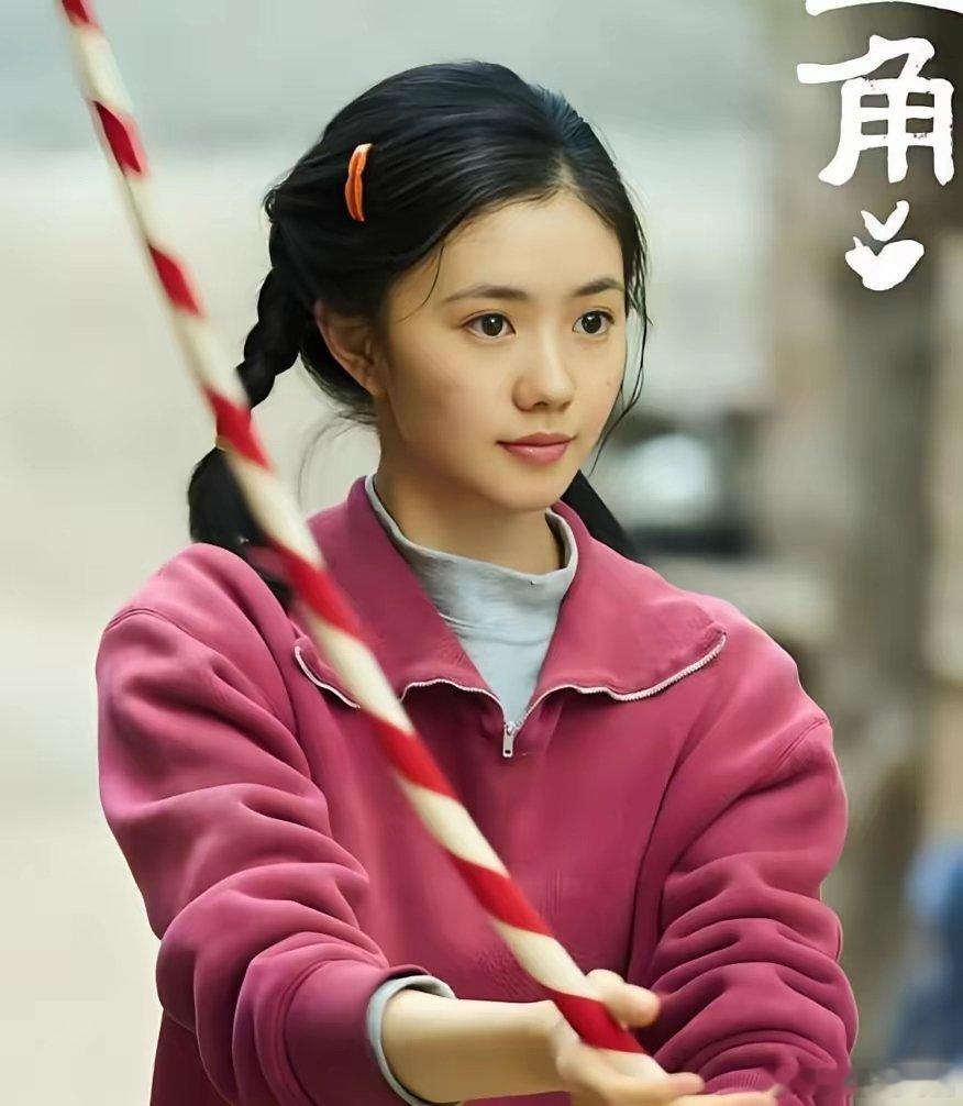 央1定档了！《主角》终于要隆重登场了。观众又有眼福了！《主角》是由张艺谋首次担任