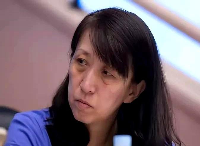 “赖亚文下课” 引热议！


赖亚文现在不好做
“赖亚文下课” 的声音一直没停