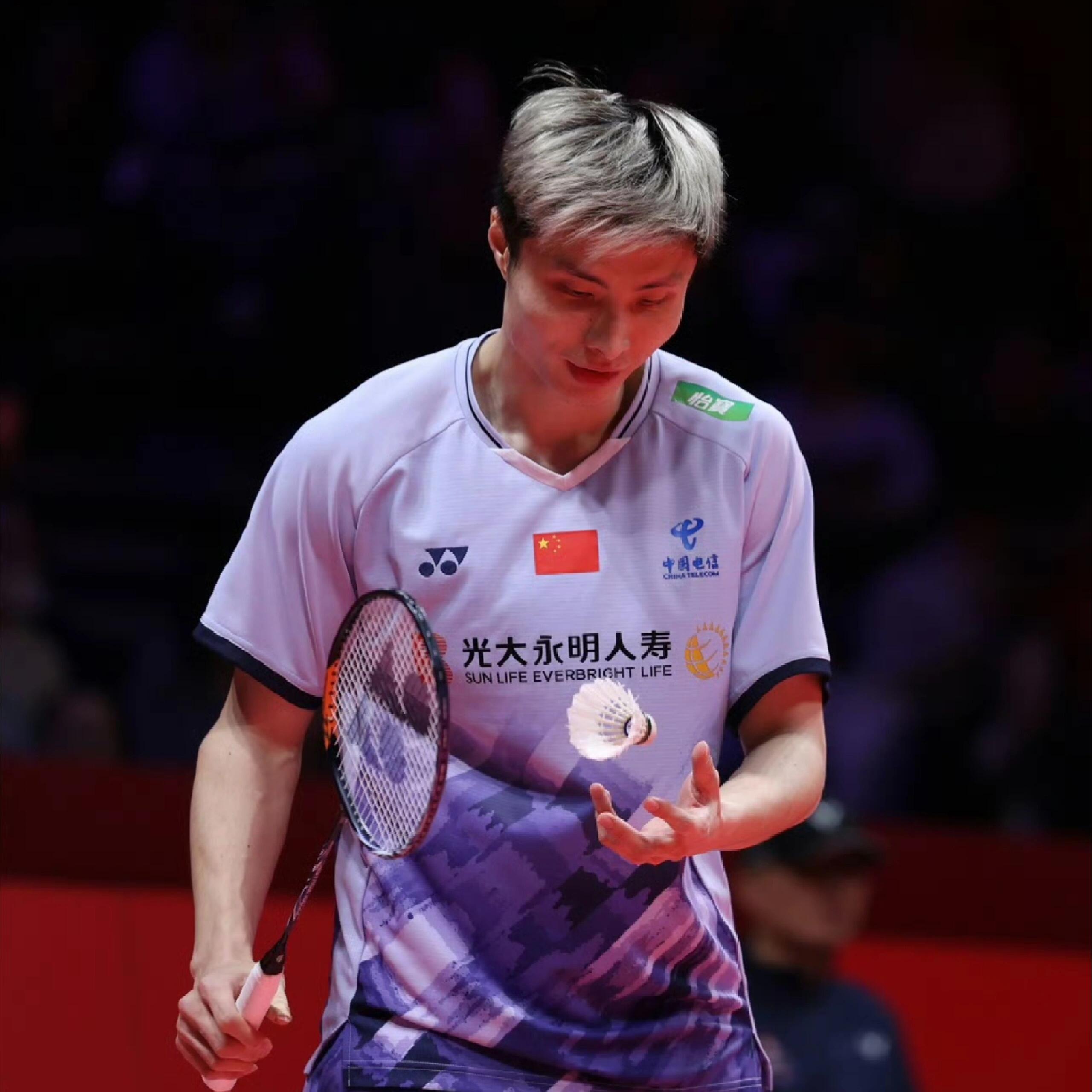 石宇奇2比0安东森   2024羽联年终总决赛|石宇奇获得冠军🇨🇳石宇奇【2