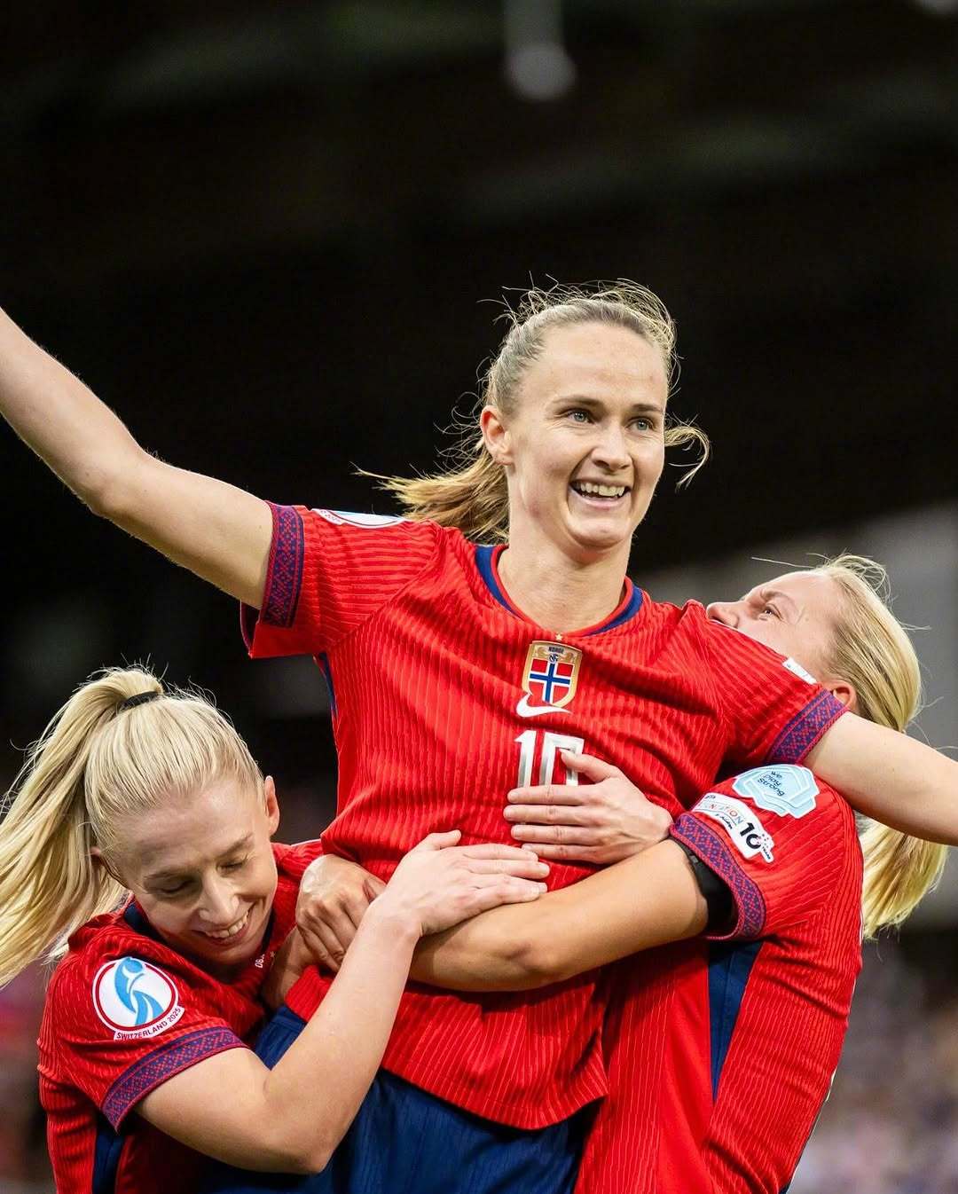 🏆女足欧洲杯 八强出炉，记得为我们的红蓝倩影 加油：🇳🇴挪威：汉森🆚意大