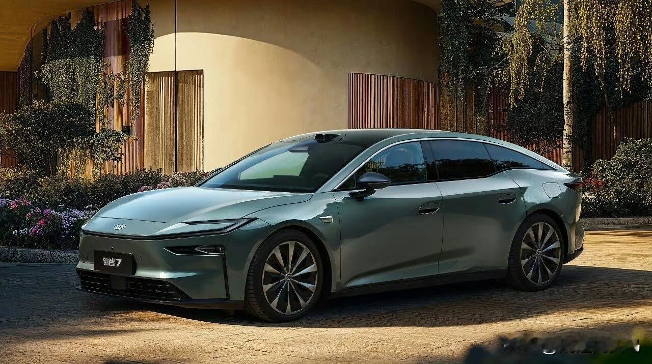 收到广丰双车发布会的邀请，广丰这波一天连开两场重磅发布会，油车和电车同智同强，这