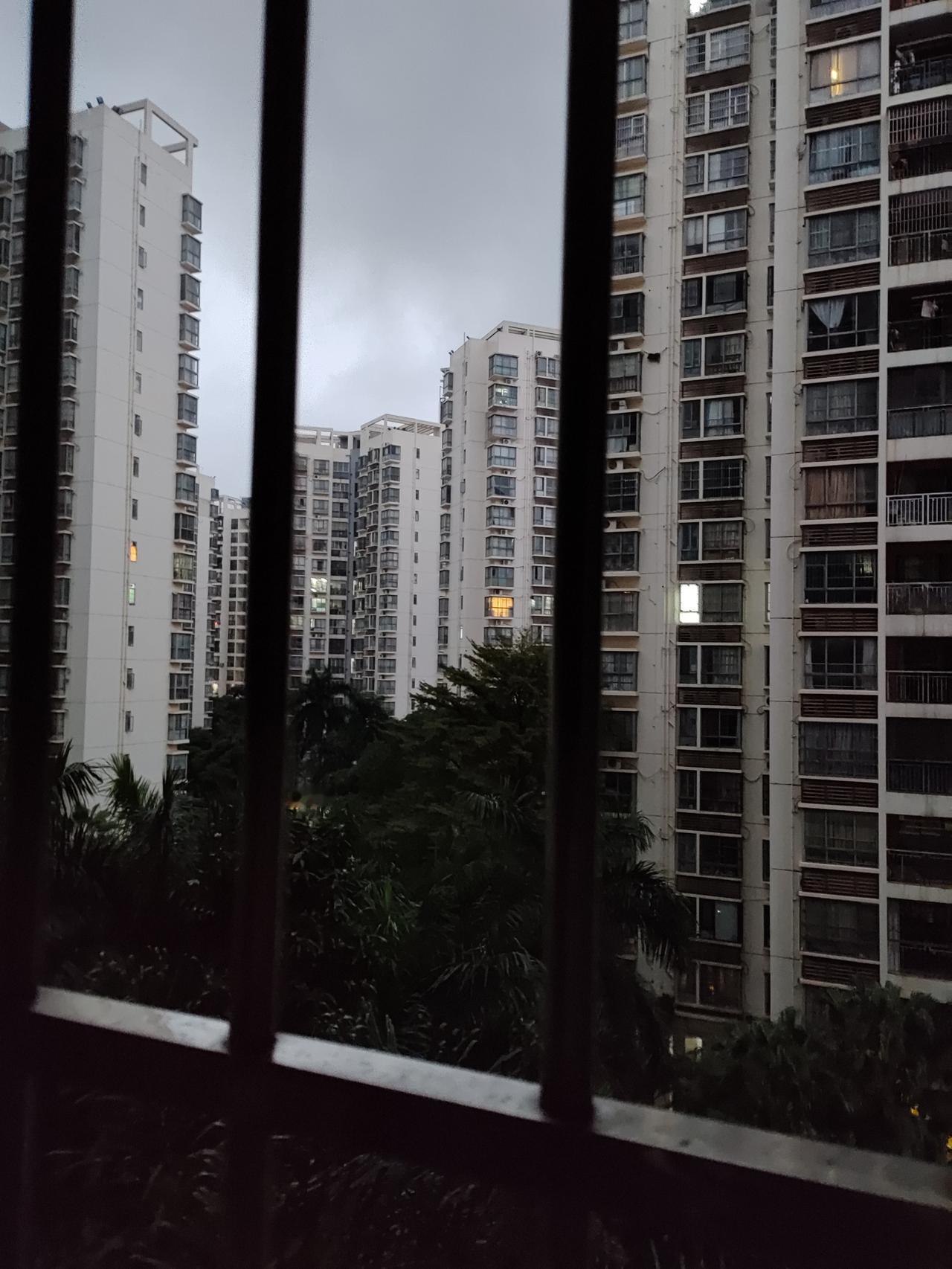 南宁的晚上吃剩的菜，终于不用放冰箱了。
今天早上6：10分起来给小孩做早餐，发现