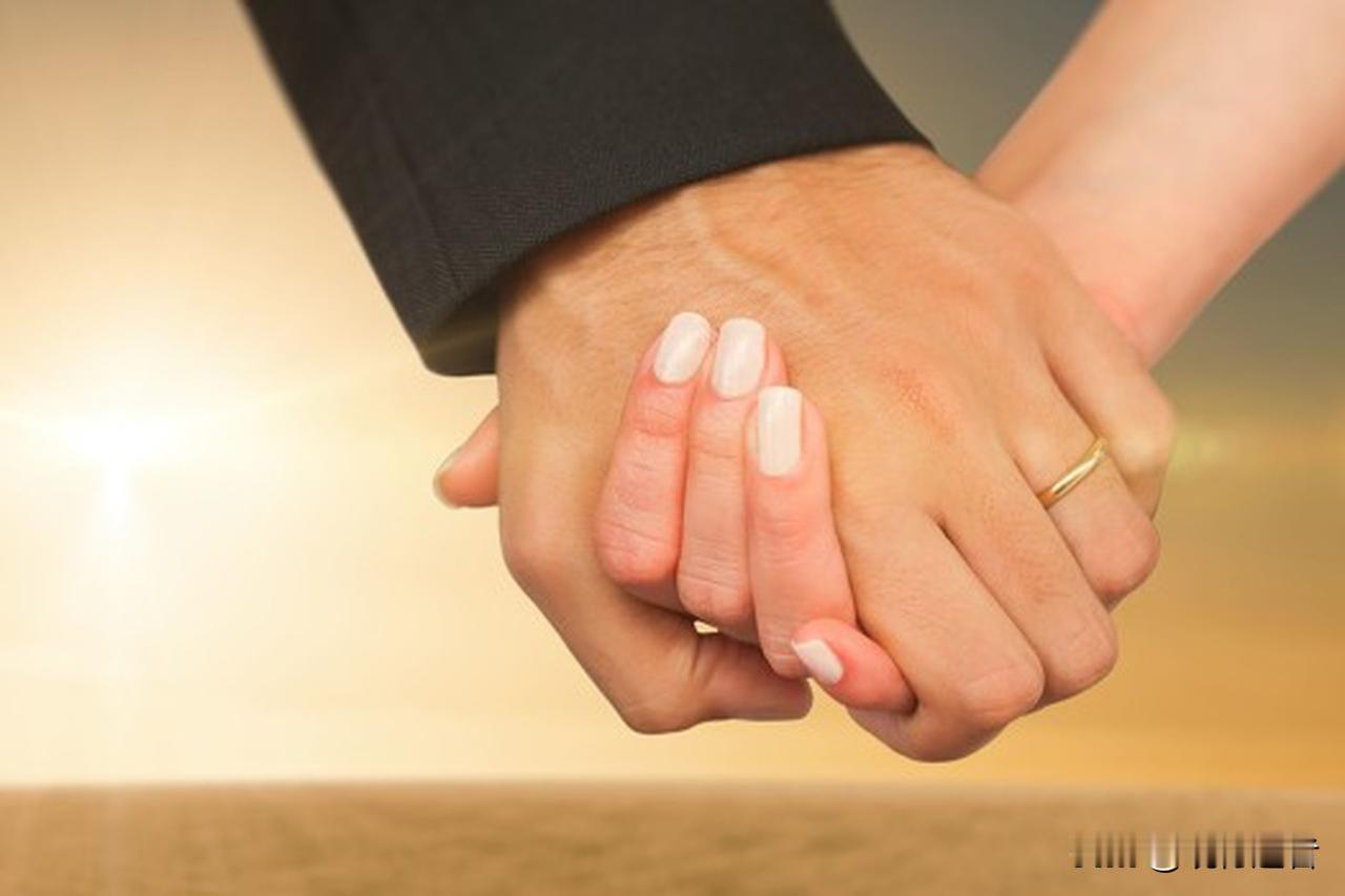 婚姻不是生命的全部，更不该成为暴力的借口。陆某因猜忌在妻子鞋中暗藏监听设备，听到