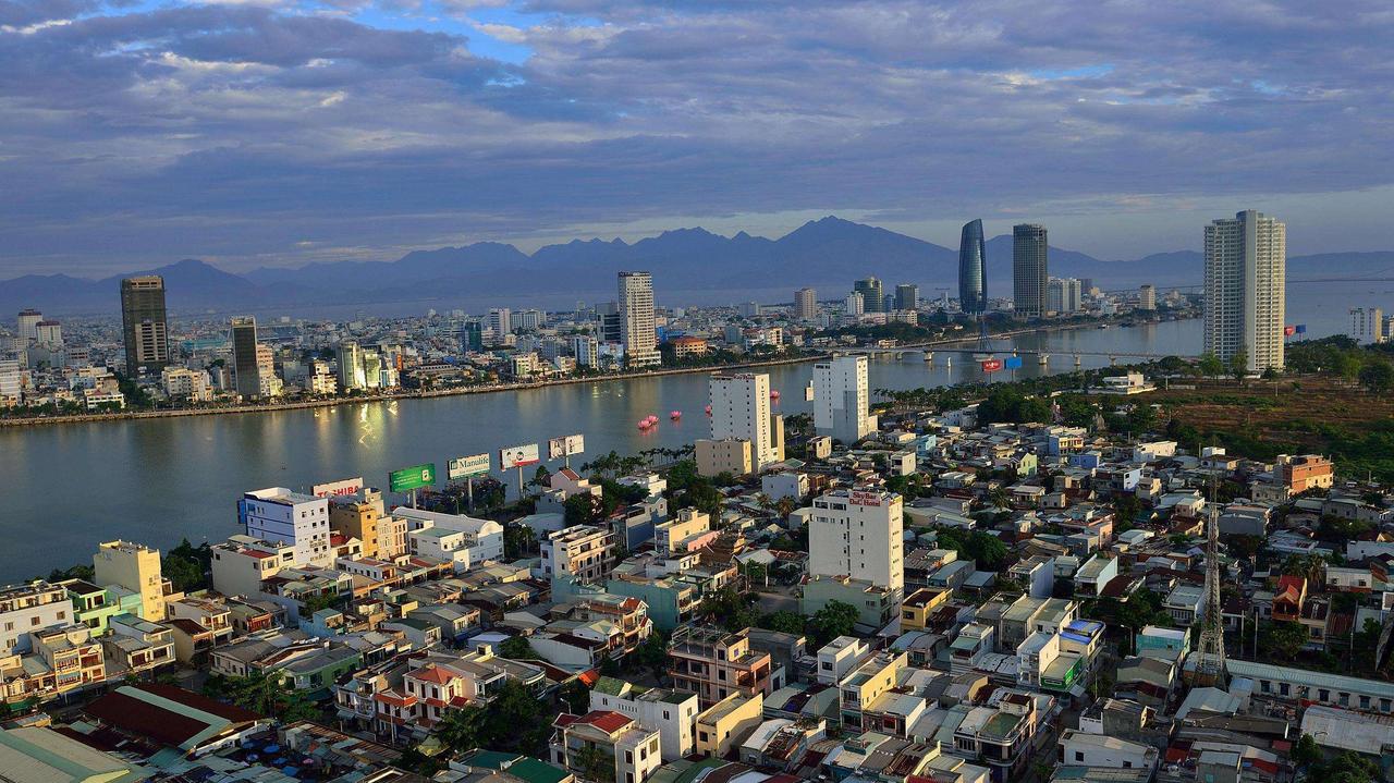 越南革新开放四十年经济增长106倍！

越南的经济在近年有较好的表现。尤其是在承