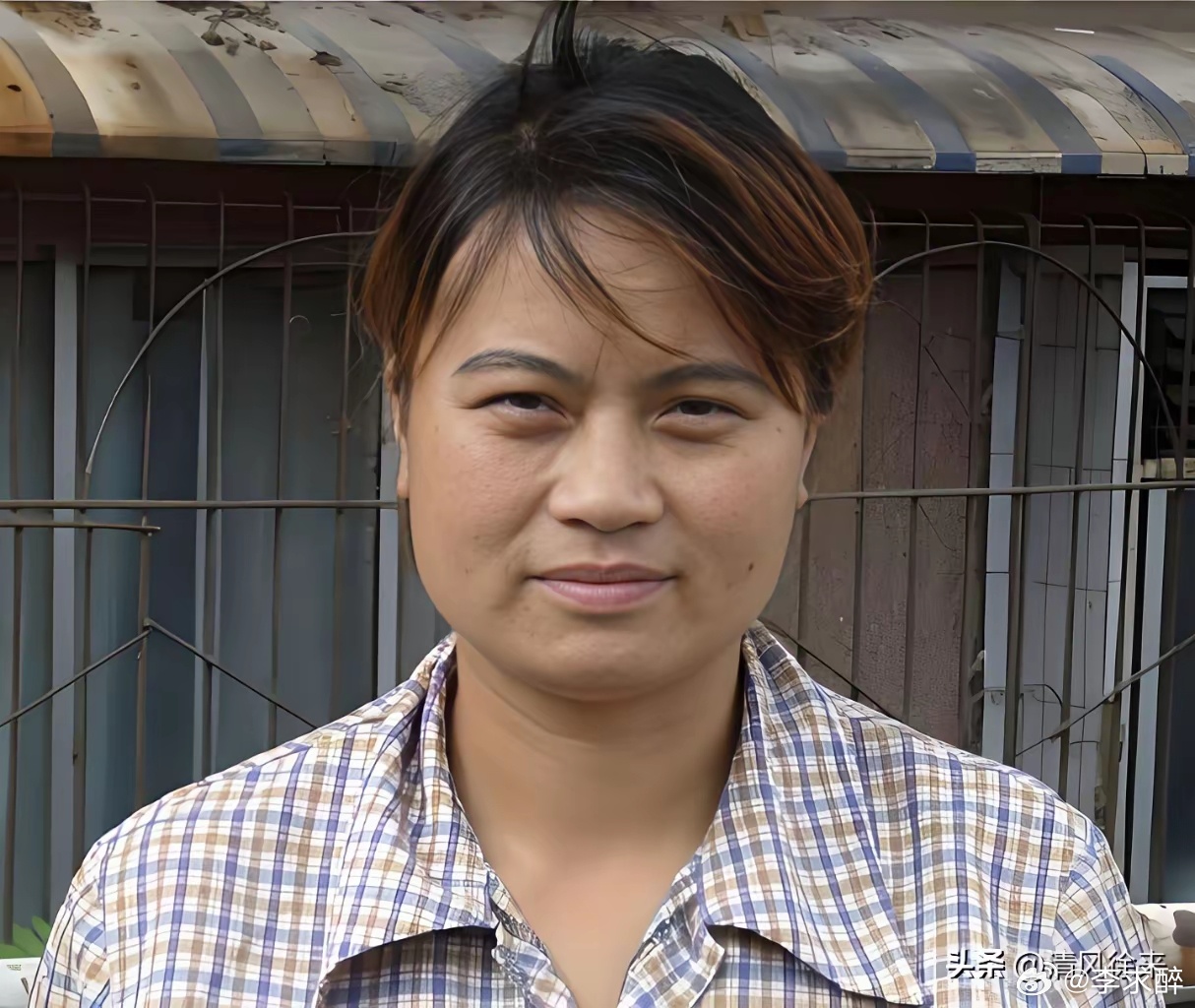 1999年，在贵阳发生了一件让人心碎的事：一位母亲告诉双胞胎女儿，自己要出门为她