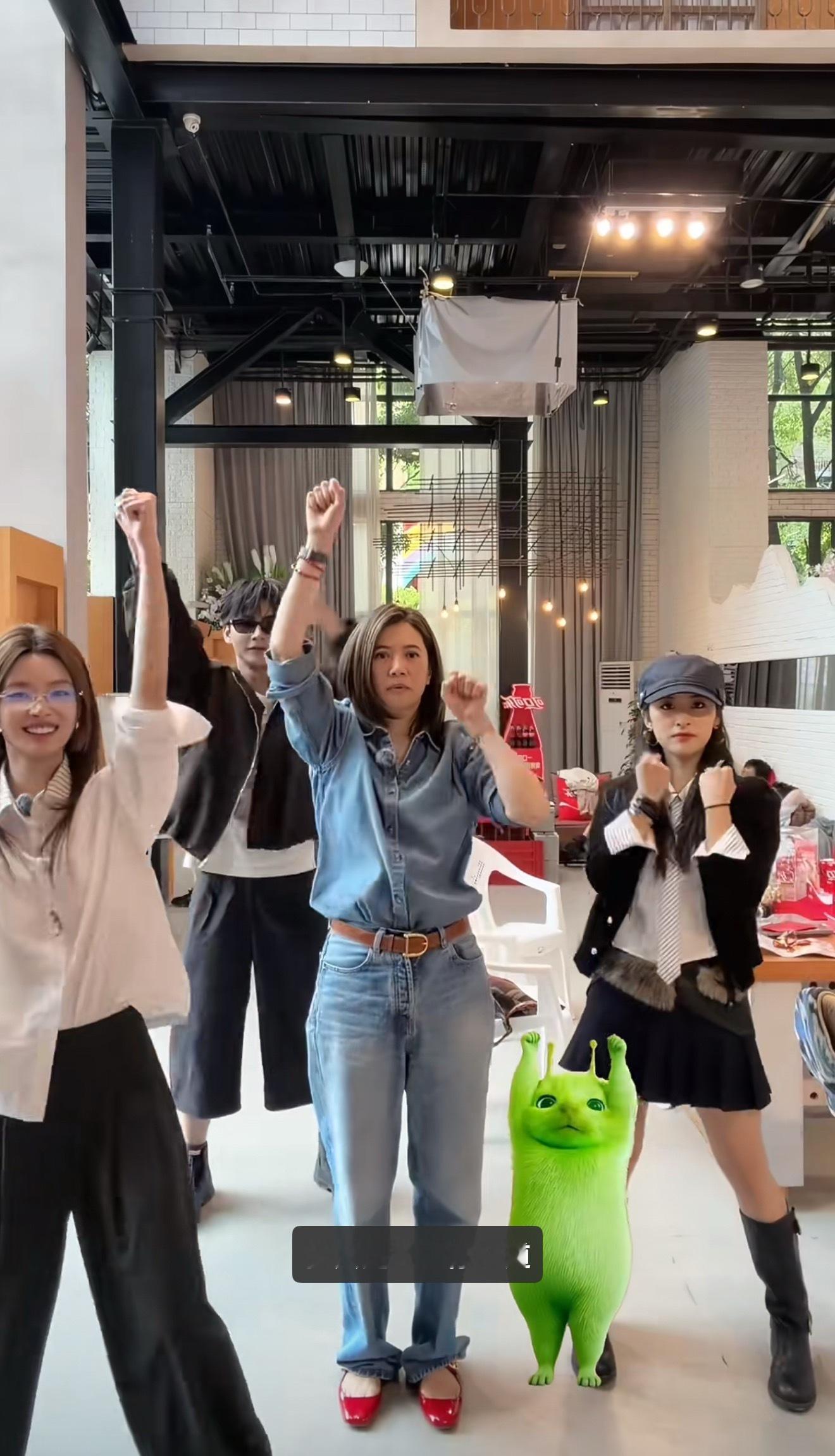 姐这次对我比较上心 我将拥护这个桃花坞上心穿搭 