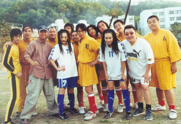 25年前少林足球上映 回头看《少林足球》是时代的印记，往前看《功夫女足》是星爷给