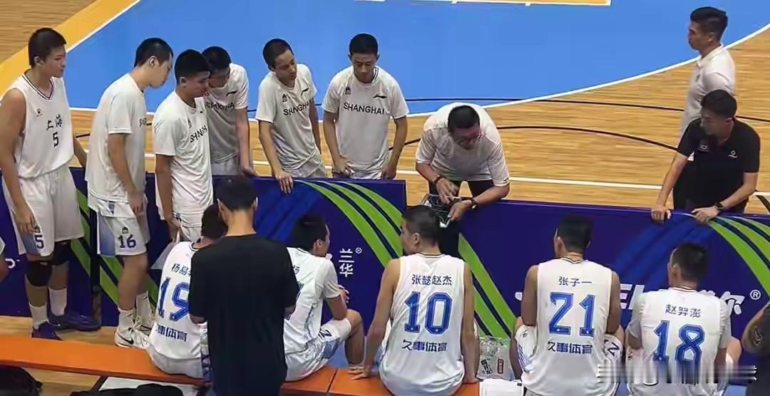广州青年队这么强？战胜上海梦之队

近日的U16全国青年联赛中，广州队以81-7