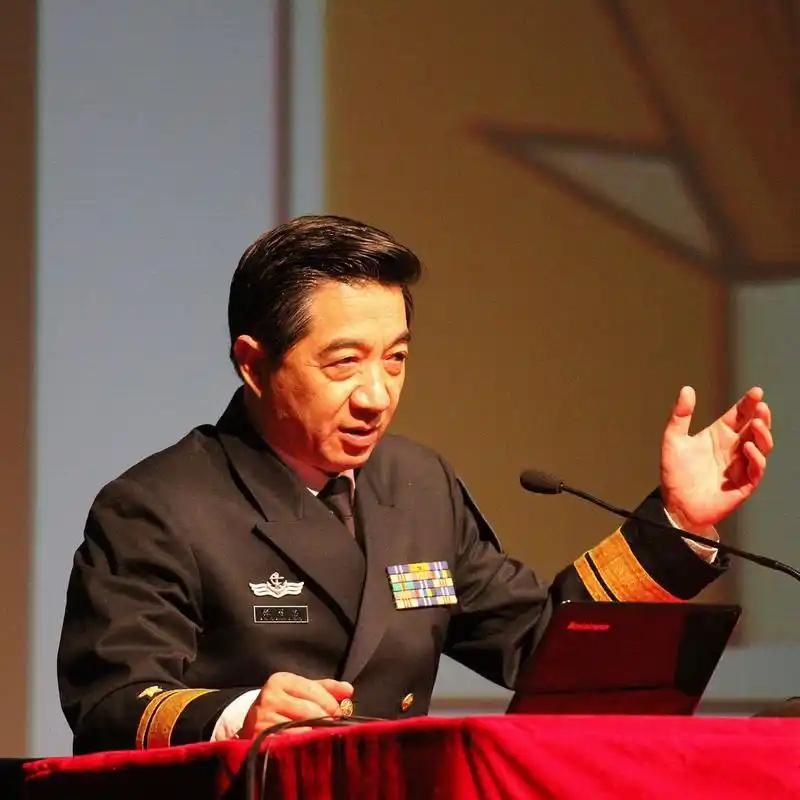 张召忠“消失”的真相：从“忽悠局长”到校园里的国防老炮儿

在中国军事圈，张召忠