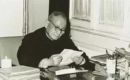 1950年，一位下属关切地提醒陈云同志要注意身体，而陈云却以乐观的心态回应，表示