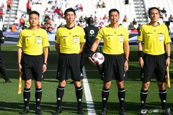 你可以说马宁是抗日英雄，但是他自己砸自己招牌，大家都看在眼里，国足已经够丢人了，