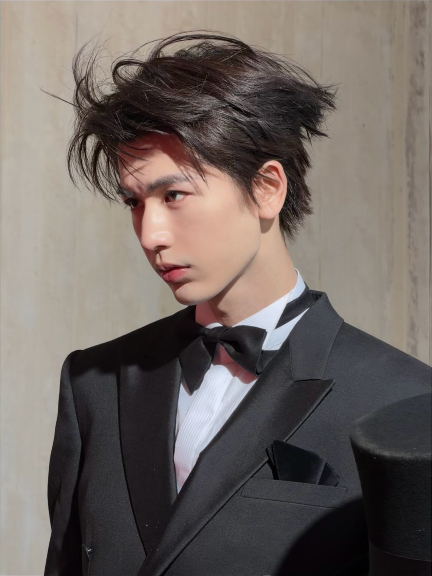 我晕凌赫你真的好帅… 