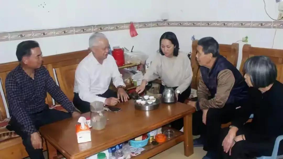1950年，吴石牺牲后，蒋介石松了一口气，信心满满地说：“地下党终于全部清理干净