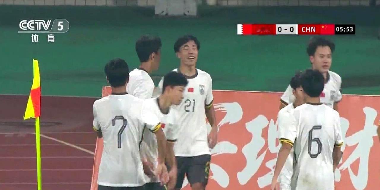 帅惟浩头球建功，中国队1-0领先。  
 

这是2026U17亚洲杯预选赛A组