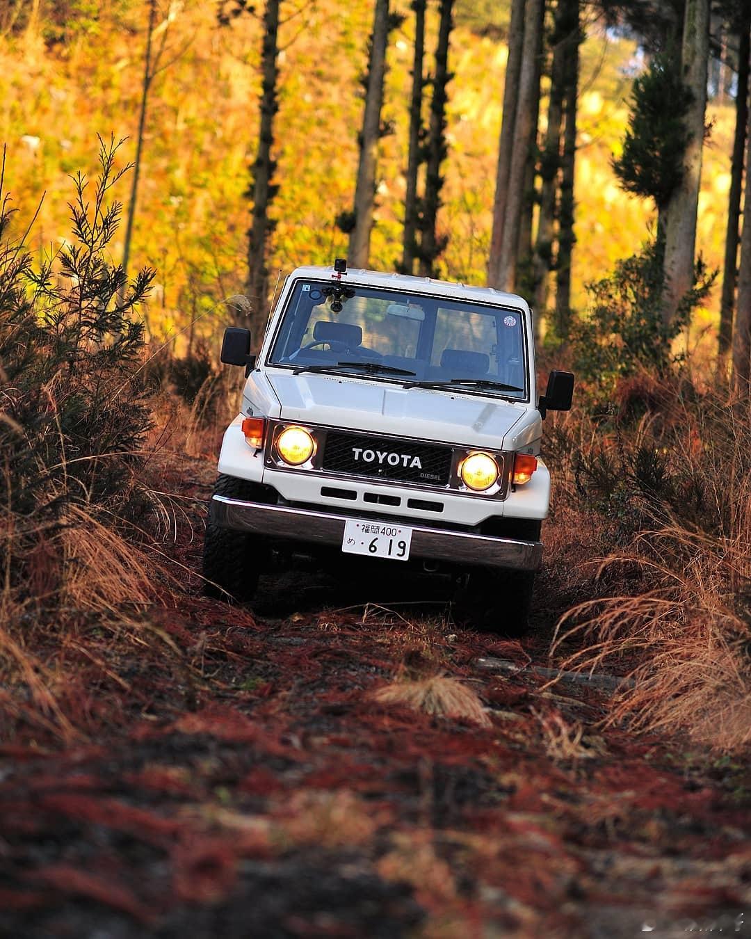 Toyota Landcruiser 70（LC71），轴距短，可以说通过能力在