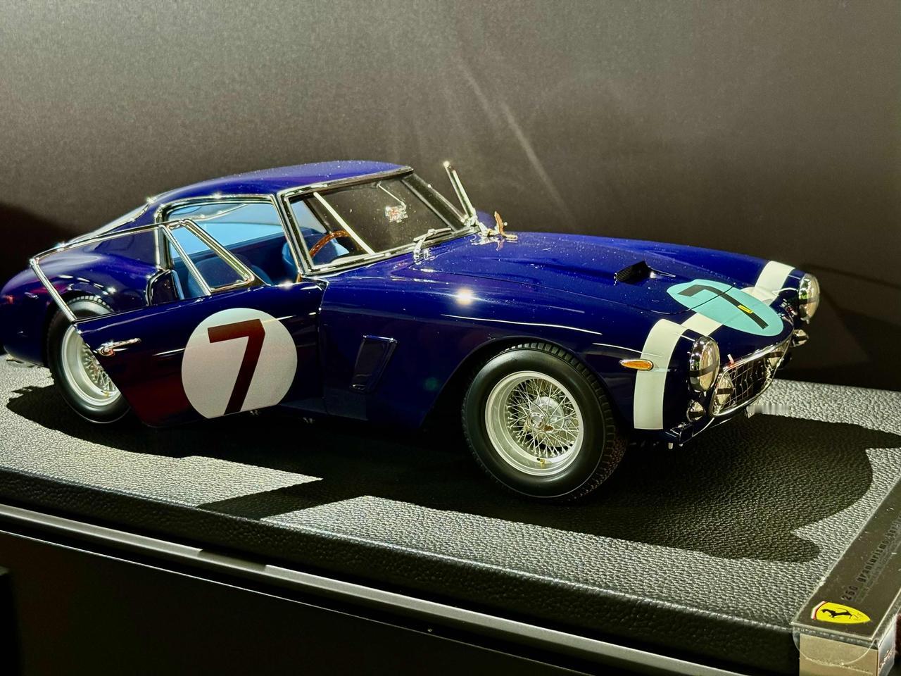 你敢信？这个小车模型卖17万多——法拉利250 GT Berlinetta - 