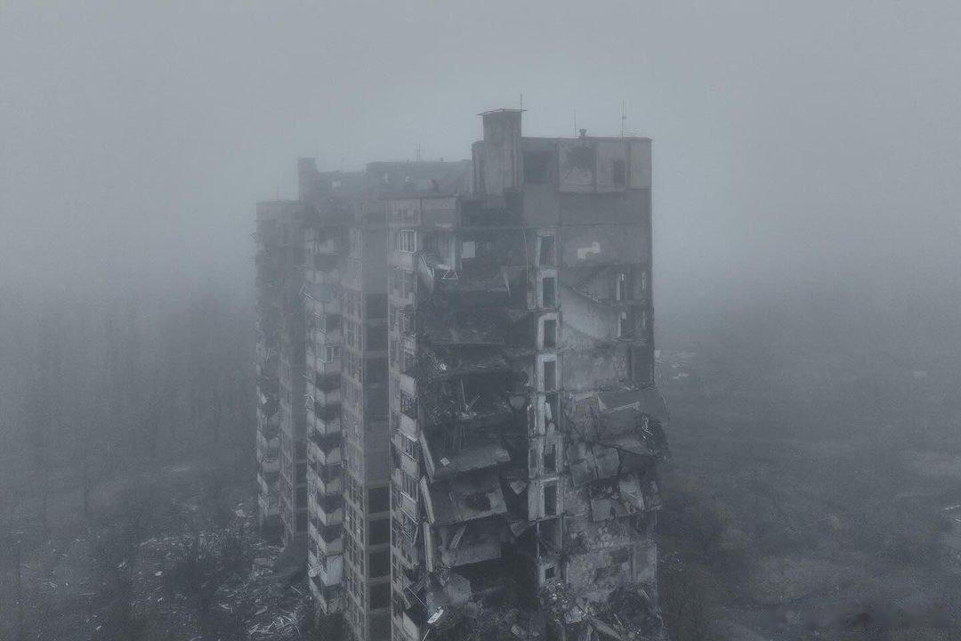 乌克兰的阿夫迪耶夫卡又成了去年的巴赫穆特，俄军拼了命夺取这个城市。

根据战争研