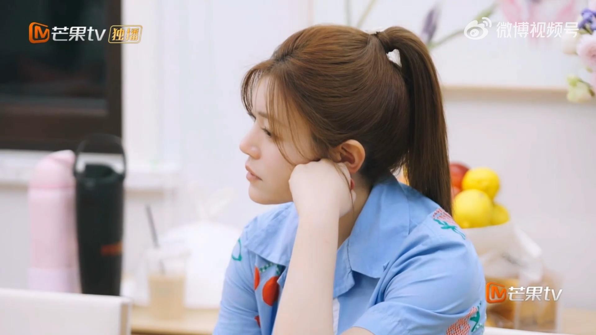 陈妍希看着欧阳妮妮一家三口的这一幕陈妍希看欧阳妮妮一家三口的眼神我家那闺女 气氛