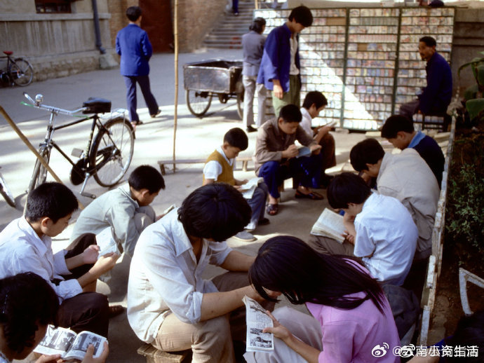 旧影阁·老照片云南昆明，1985年。摄影：阿德·范德尔 