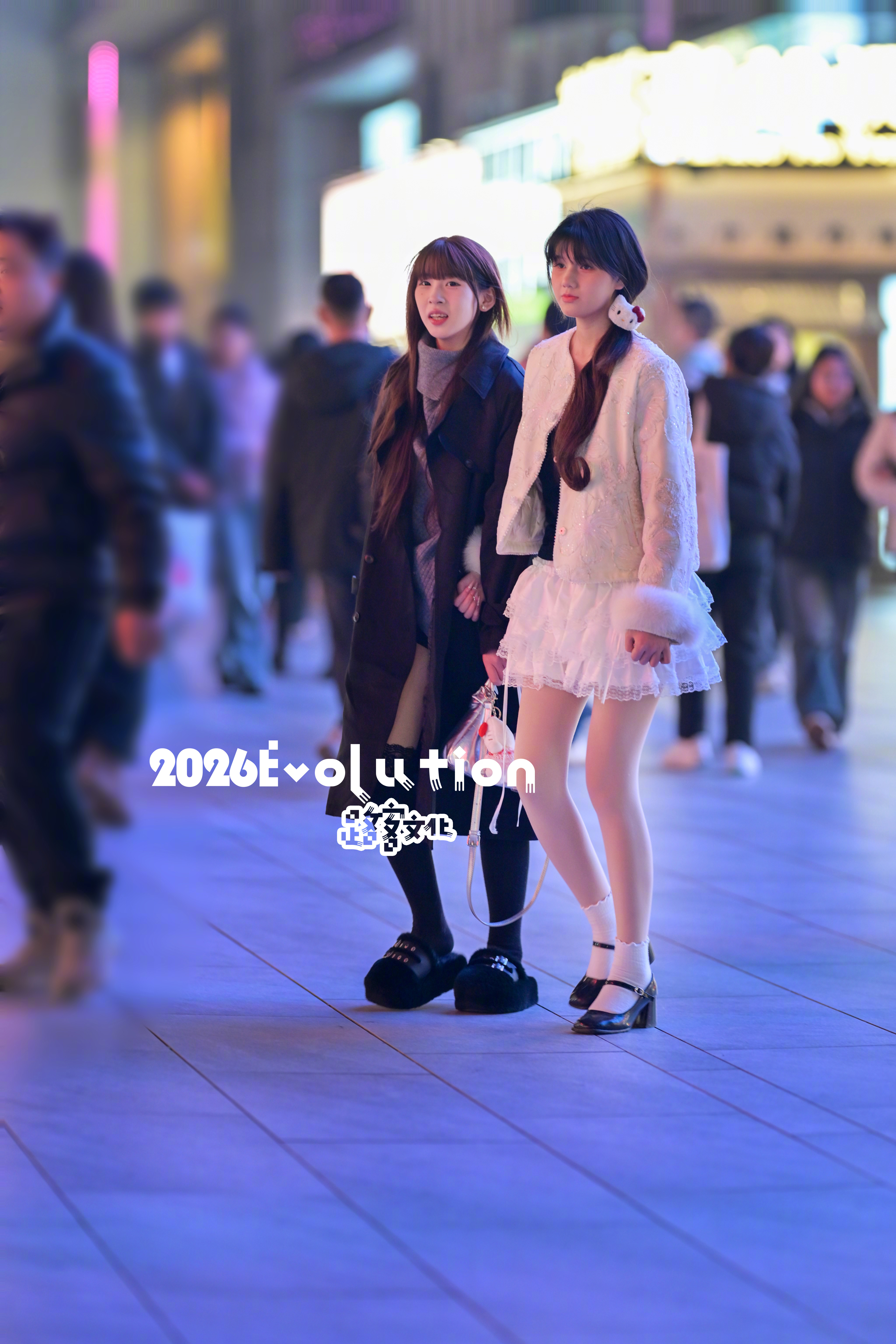 两个小姐姐都很会穿哦！ 