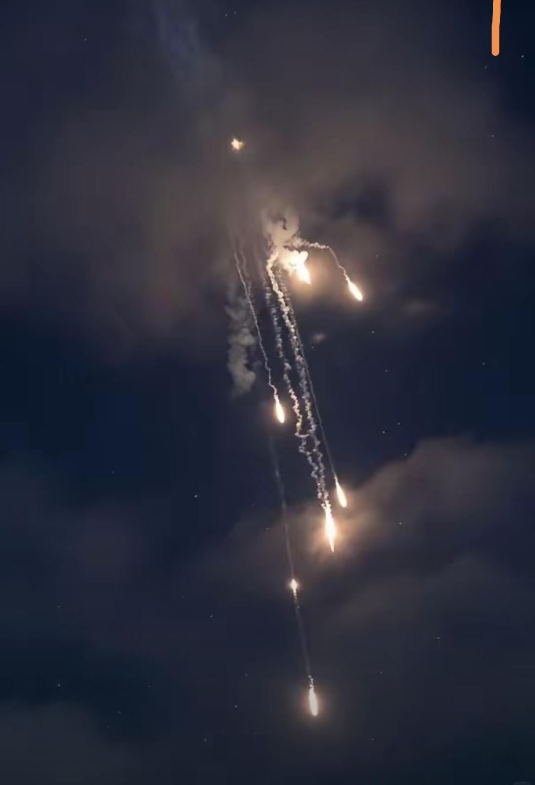 炸锅！斩首伊朗司令，中东引爆最大雷区
真的疯了！3月26日，以军直接放出狠招，发