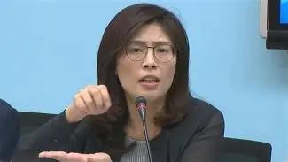 大陆停止给台湾商品关税优惠后，
岛内坐不住了！

大陆中止 ECFA 早收清单 