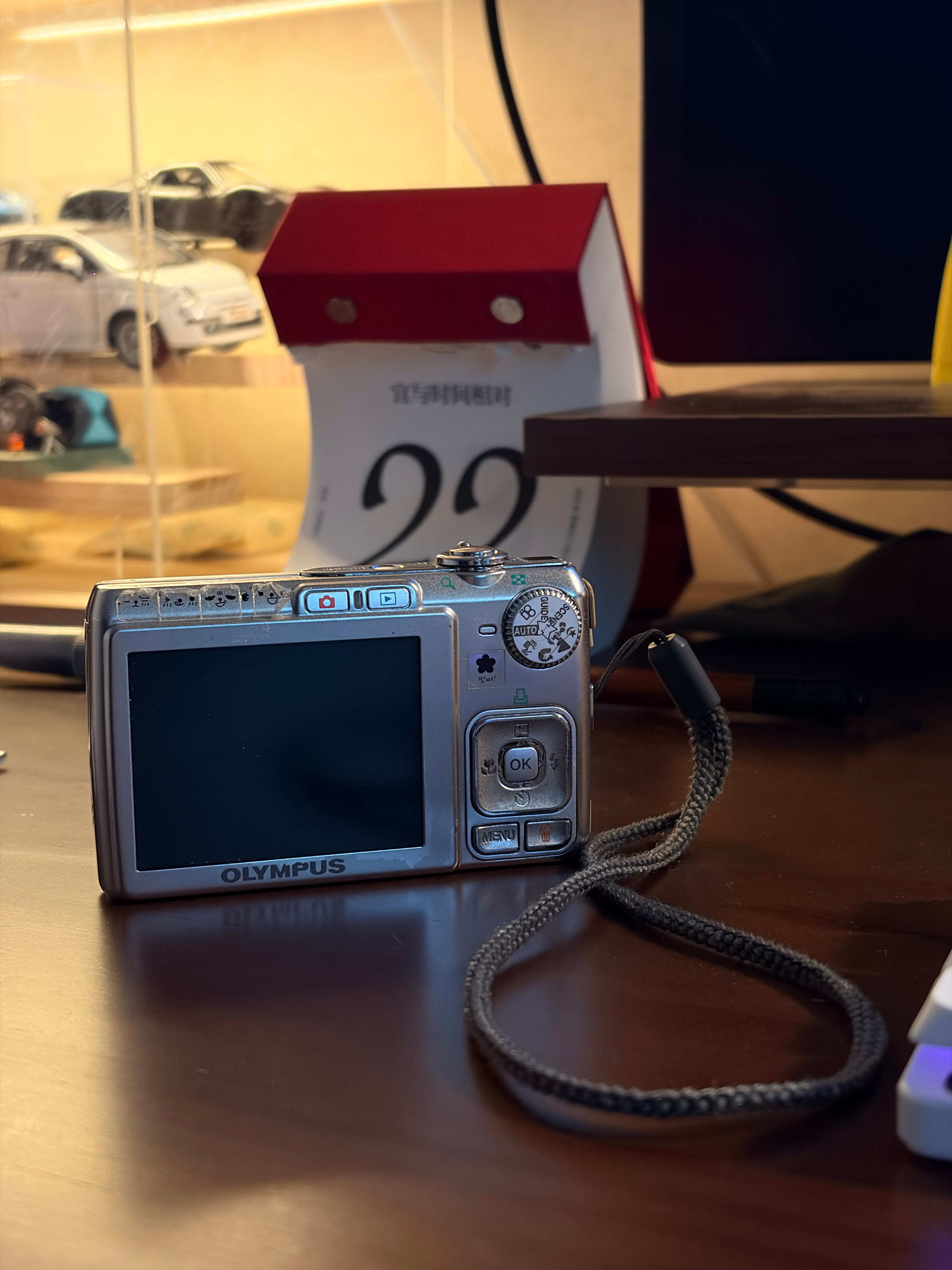 用朋友分享给我的方法修好了一个CCD之前应该是电池不行了：•上咸鱼找相关配件•记