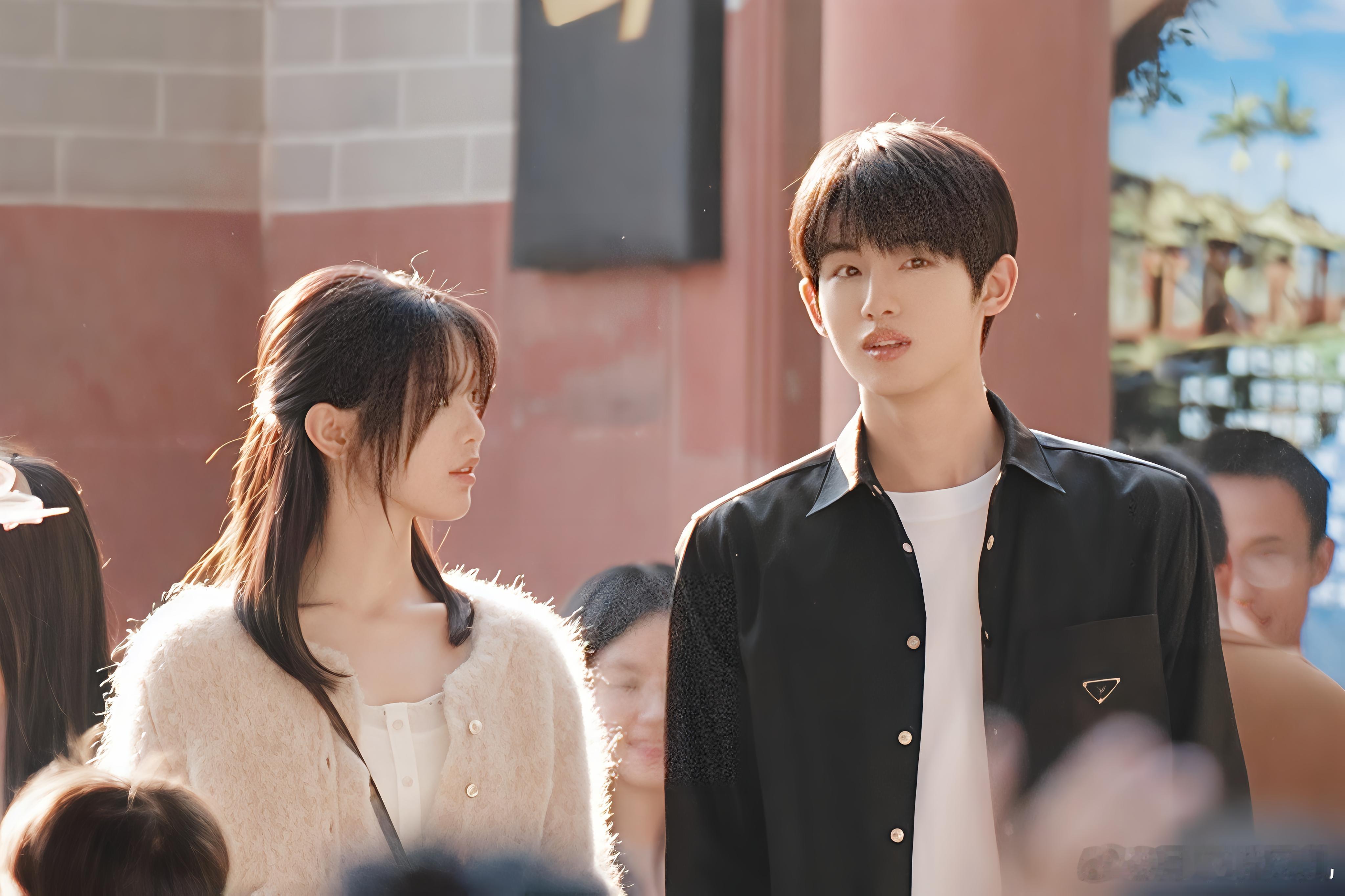 杨超越董思成一对萌萌人 短短几十秒的片段能循环无数遍🥺，杨超越董思成的默契感真