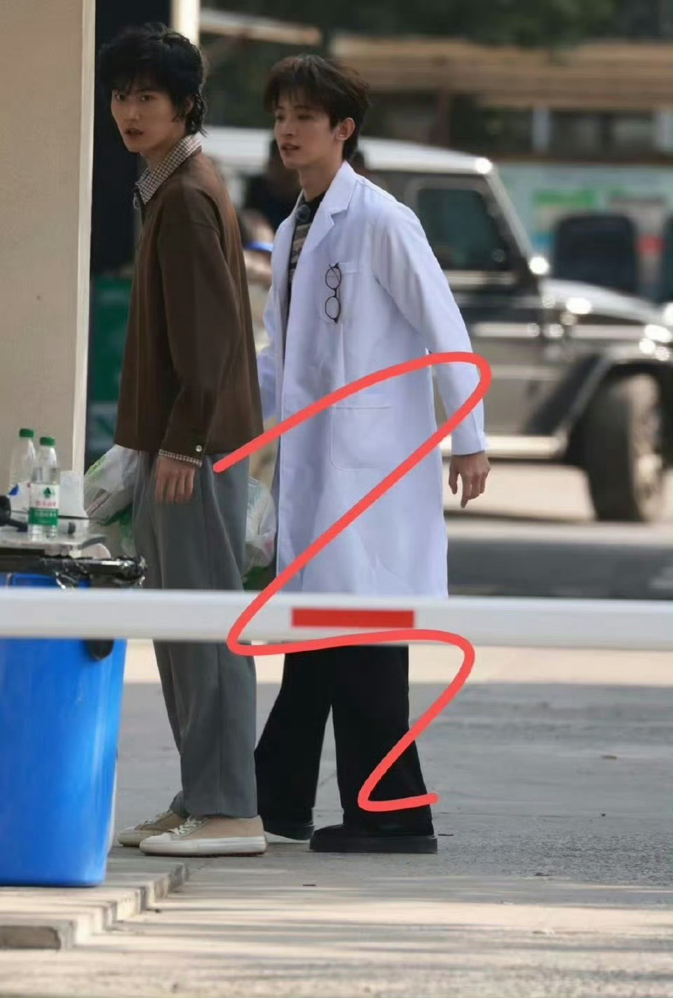 周柯宇常华森同框生图 周柯宇常华森《风华合伙人》同框生图，录制顺利期待住了