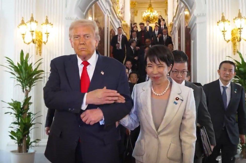 有一拼。[微笑][微笑][微笑] ​​​