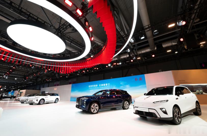新华AUTO：2026年6月18日，香港亚洲国际博览馆，红旗品牌以一场掷地有声的